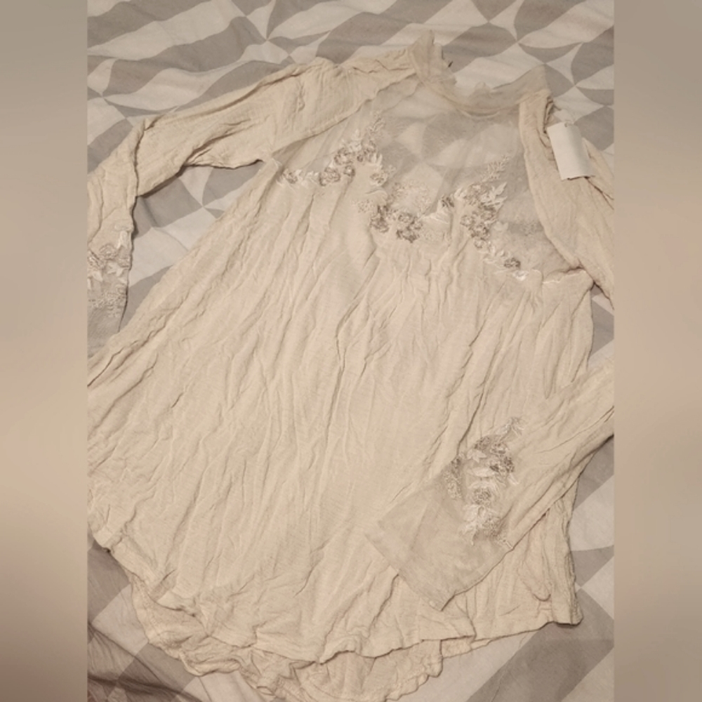 NEW WITH TAGS FREE PEOPLE BLOUSE LACE